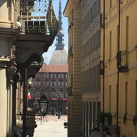 Piazza Castello Apartman
