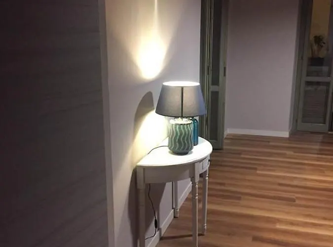 Piazza Castello Apartman *