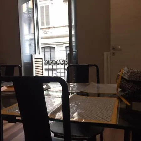 Apartament Piazza Castello Turyn